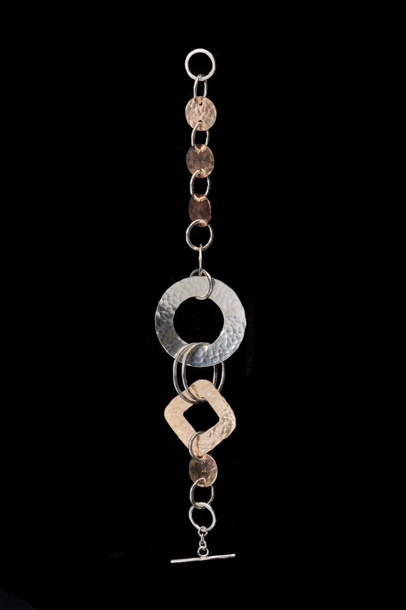 The Tri-Metal Hammered Geometric Link Bracelet