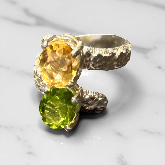 Citrine and Peridot Adjustable Bypass Embossed Floral Band Silver Ring