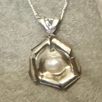 Brilliant Blossoms Large Pearl Necklace