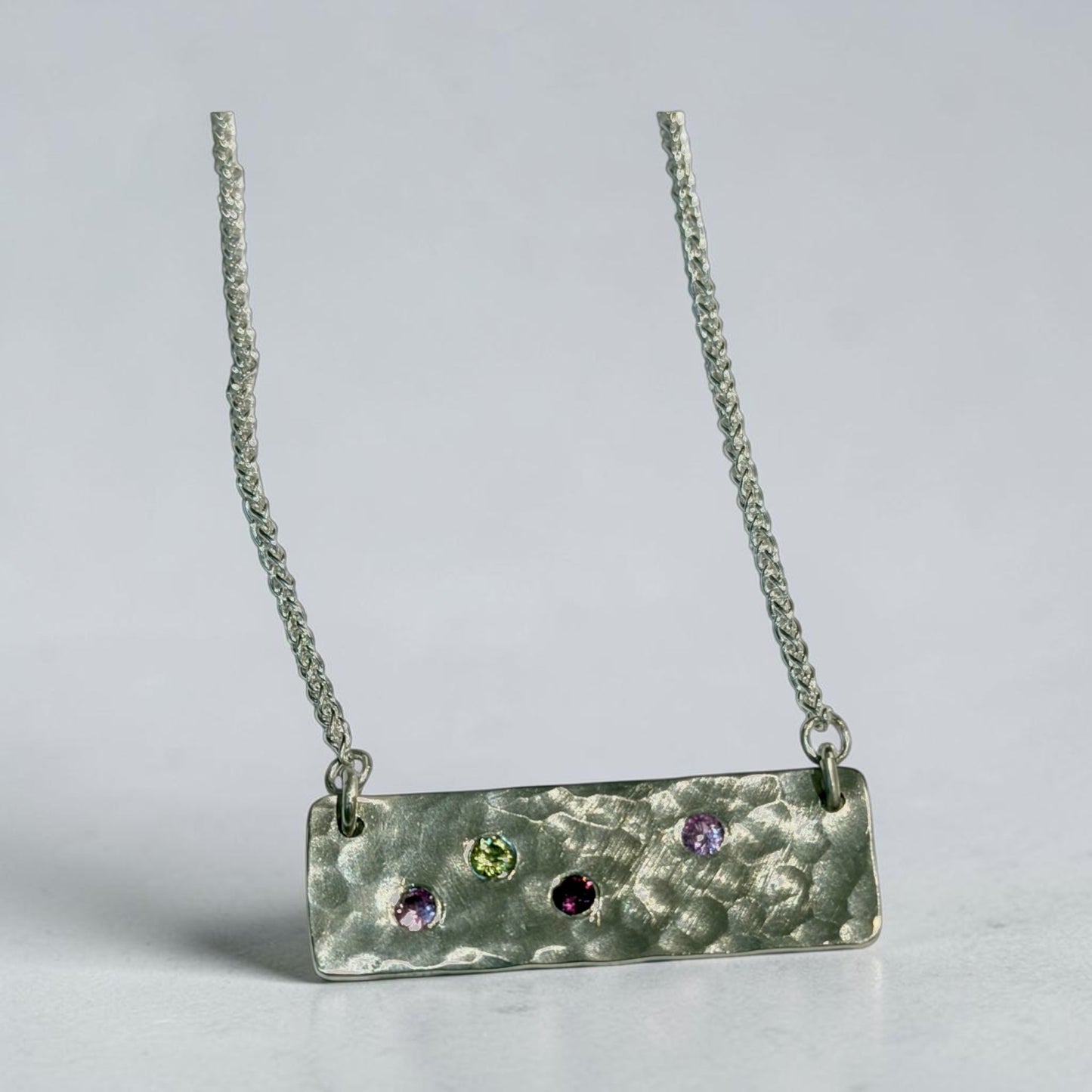 Brilliant Hammered Gem Bar Necklace￼