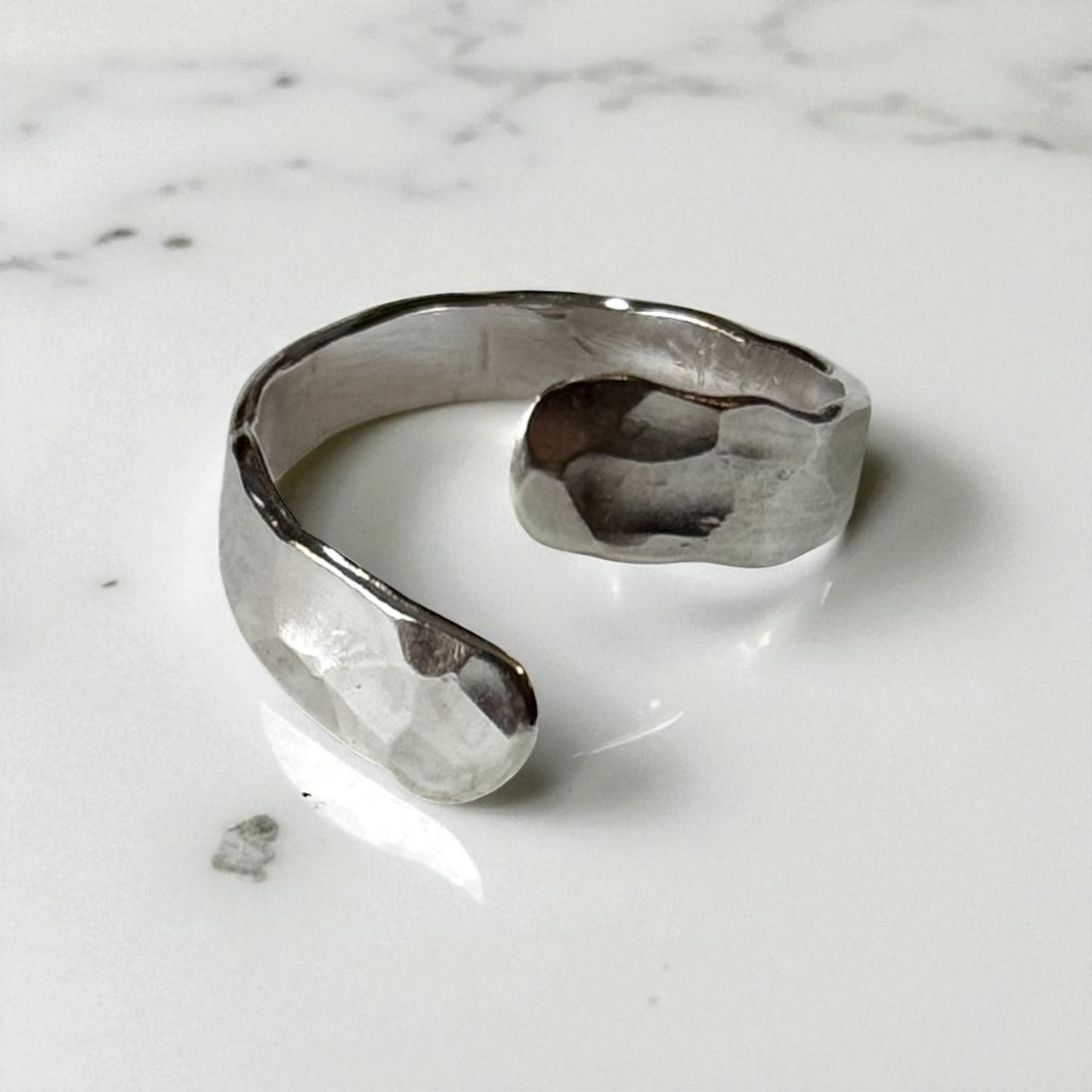 Adjustable bypass hammer, Sterling silver ring